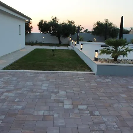 Villa Jela *